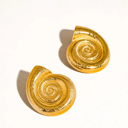 Coraline Large Seashell Stud - Yellow Gold