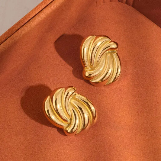 Ashton WAavy Rectangular Studs - Yellow Gold