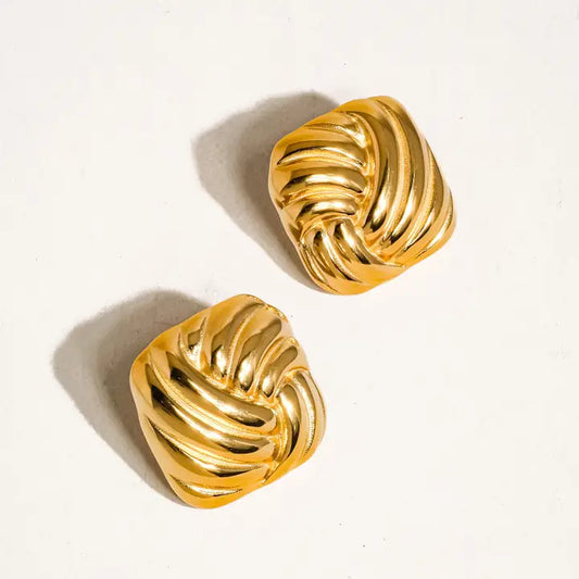 Thel Wavy Square Studs - Yellow Gold