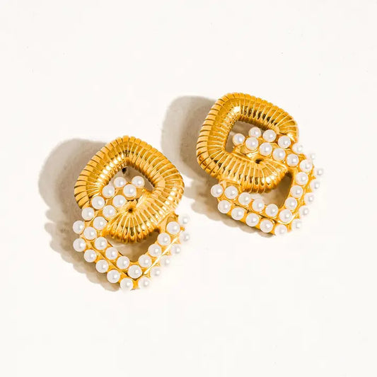 Cometa Pearl Chain Earrings - Yellow Gold